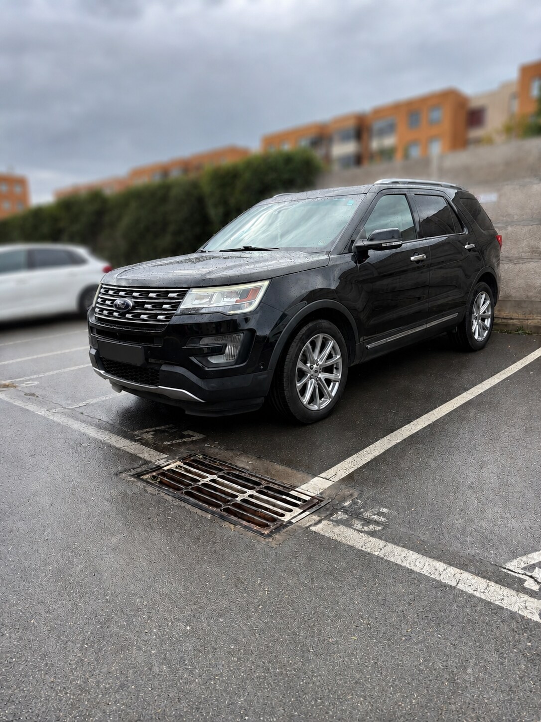 Ford Explorer retirado por EUROCAR para servicio de taller